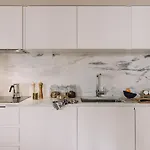 Oujda - 2 Bedrooms In Avenidas Novas * Lisboa