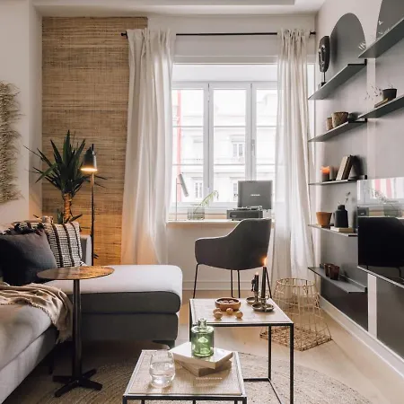 Oujda - 2 Bedrooms In Avenidas Novas リスボン