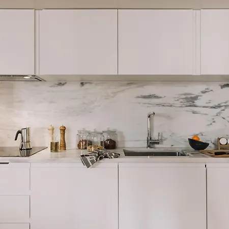 Oujda - 2 Bedrooms In Avenidas Novas * Lisboa